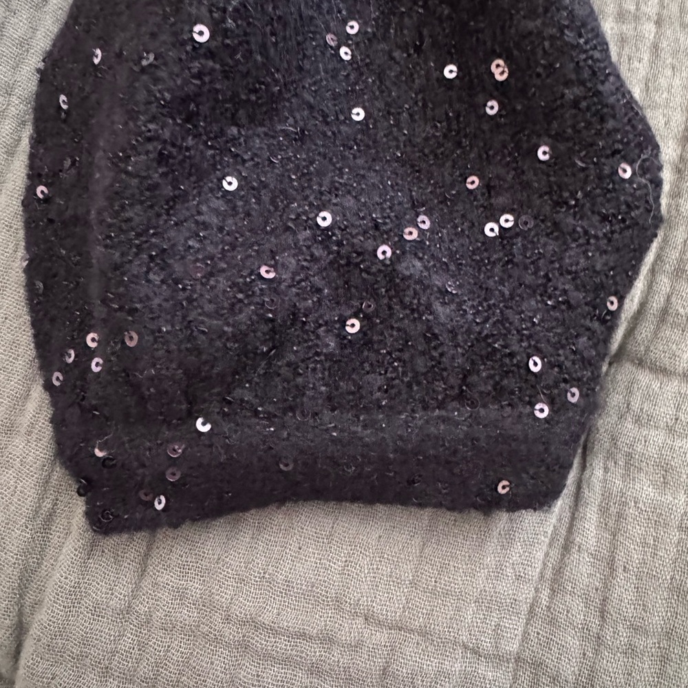 NWT black soft sweater with sequin embellishments Sz m - Picture 9 of 11